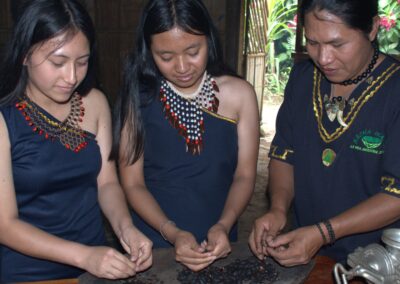 Chocolate ancestral de la Amazonía elaborado por Sacha Waysa